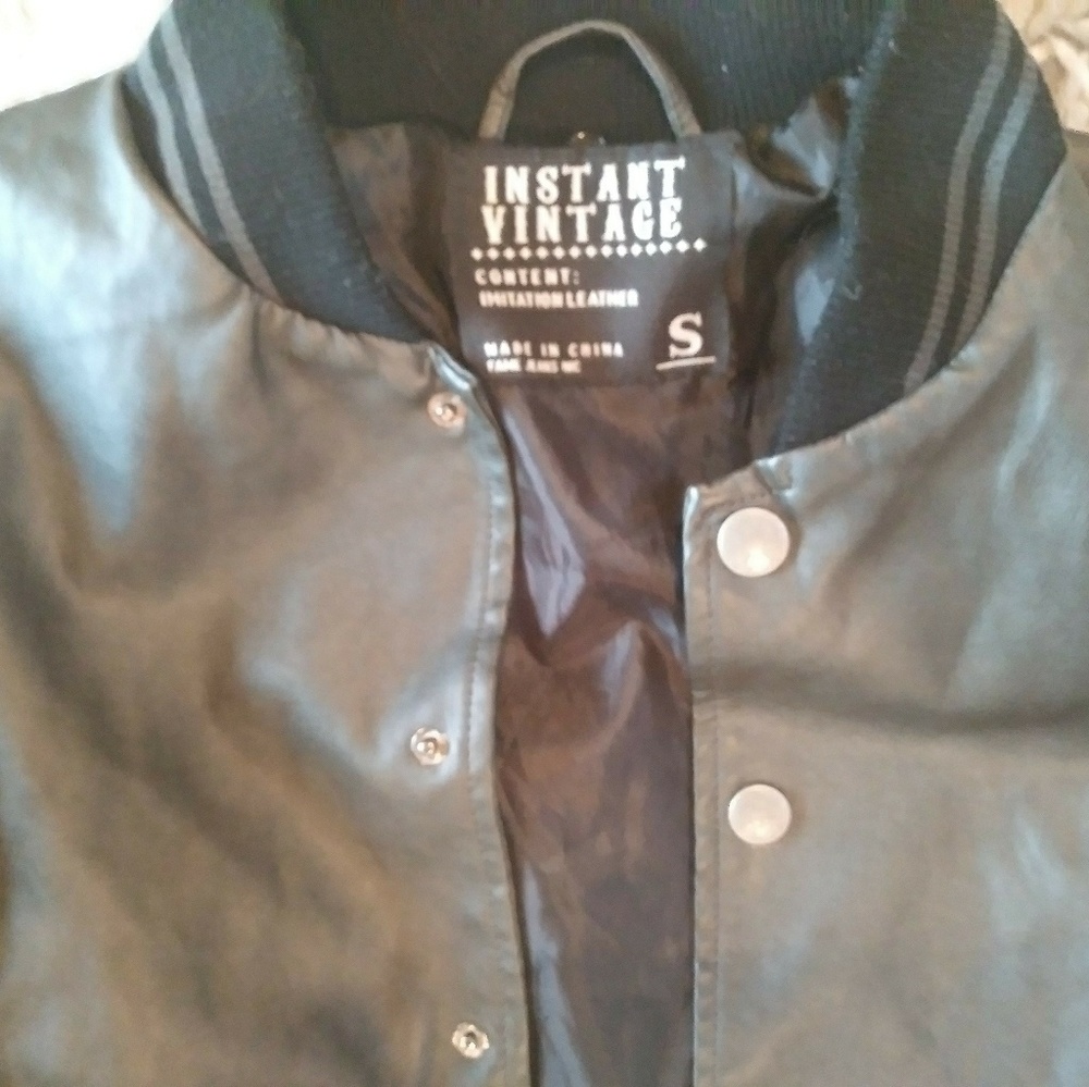 Bomber jacket - Picture 3 of 4
